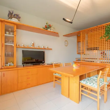 Interno 18 * Clusane