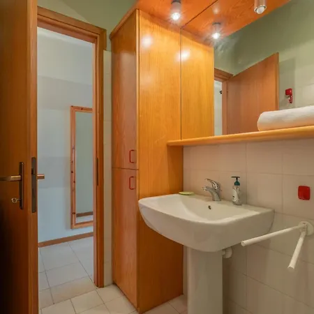 Interno 18 *